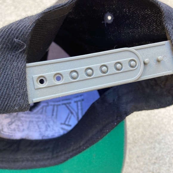 Los Angeles Kings Snapback Hat Unisex NHL Hockey One Size Street Gretzky Script - Picture 5 of 11